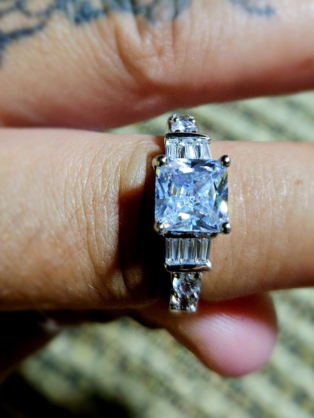 18k White Gold Filled Clear Cubic Zirconia Engagement Ring